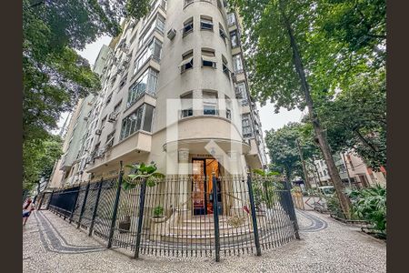 Apartamento para alugar com 189m², 4 quartos e 1 vaga Apartamento para alugar com 189m², 4 quartos e 1 vagaFachada