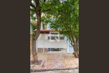 Casa à venda com 159m², 3 quartos e 3 vagas Casa à venda com 159m², 3 quartos e 3 vagasFachada
