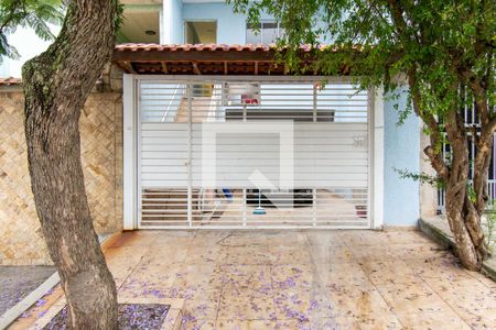 Casa à venda com 159m², 3 quartos e 3 vagas Casa à venda com 159m², 3 quartos e 3 vagasFachada