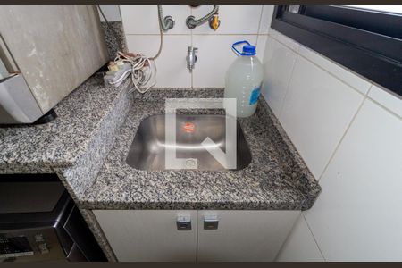 Apartamento à venda com 140m², 3 quartos e 2 vagasDetalhe - Área de Serviço