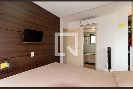 Apartamento à venda com 140m², 3 quartos e 2 vagasQuarto 2 - Suíte