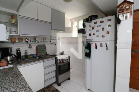 Apartamento à venda com 70m², 3 quartos e 2 vagasCozinha