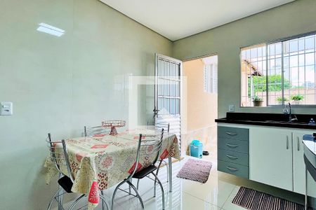 Casa à venda com 172m², 3 quartos e 2 vagasCozinha - Casa 1
