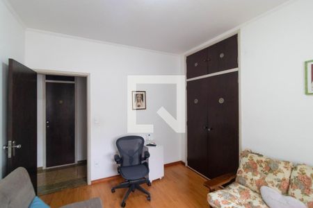 Casa à venda com 400m², 4 quartos e 2 vagas Casa à venda com 400m², 4 quartos e 2 vagasQuarto 02