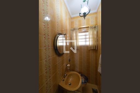 Casa à venda com 400m², 4 quartos e 2 vagas Casa à venda com 400m², 4 quartos e 2 vagasLavabo