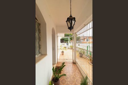 Casa à venda com 400m², 4 quartos e 2 vagas Casa à venda com 400m², 4 quartos e 2 vagasVaranda das Sala