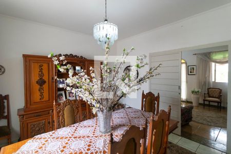 Casa à venda com 400m², 4 quartos e 2 vagas Casa à venda com 400m², 4 quartos e 2 vagasSala de Jantar