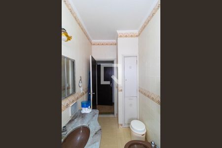 Casa à venda com 400m², 4 quartos e 2 vagas Casa à venda com 400m², 4 quartos e 2 vagasBanheiro