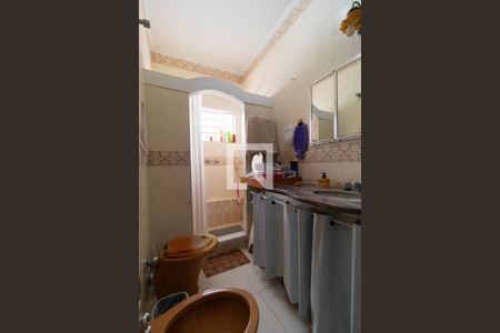 Casa à venda com 400m², 4 quartos e 2 vagas Casa à venda com 400m², 4 quartos e 2 vagasBanheiro da Suíte