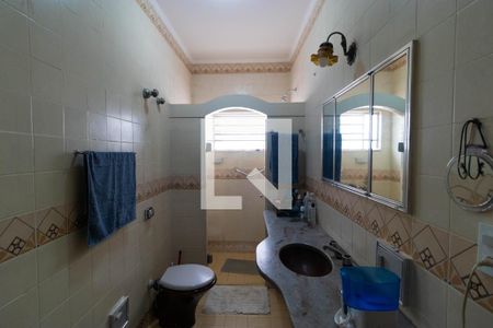 Casa à venda com 400m², 4 quartos e 2 vagas Casa à venda com 400m², 4 quartos e 2 vagasBanheiro