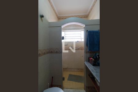 Casa à venda com 400m², 4 quartos e 2 vagas Casa à venda com 400m², 4 quartos e 2 vagasBanheiro