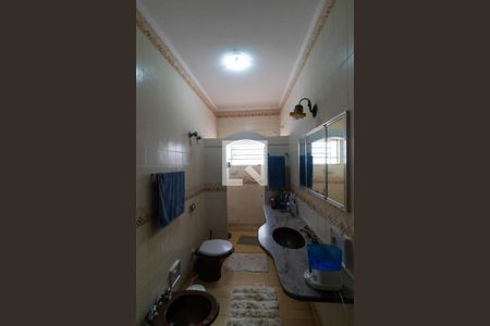 Casa à venda com 400m², 4 quartos e 2 vagas Casa à venda com 400m², 4 quartos e 2 vagasBanheiro