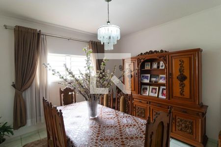 Casa à venda com 400m², 4 quartos e 2 vagas Casa à venda com 400m², 4 quartos e 2 vagasSala de Jantar