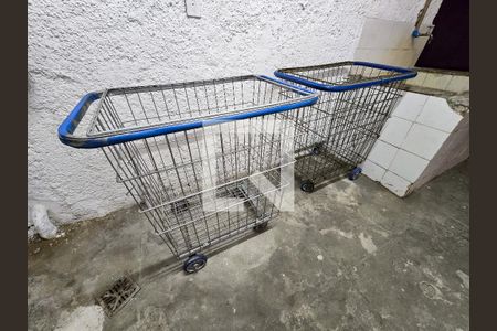 Apartamento à venda com 200m², 4 quartos e 3 vagas Apartamento à venda com 200m², 4 quartos e 3 vagasCarrinho de Compras