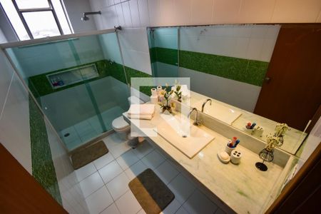 Apartamento à venda com 200m², 4 quartos e 3 vagas Apartamento à venda com 200m², 4 quartos e 3 vagasBanheiro do Quarto 2 - Suíte