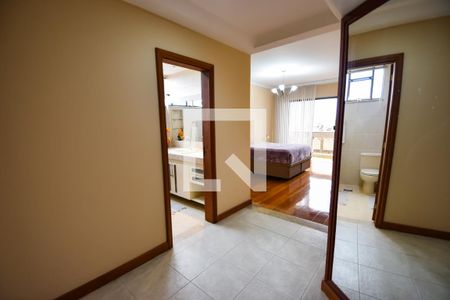 Apartamento à venda com 200m², 4 quartos e 3 vagas Apartamento à venda com 200m², 4 quartos e 3 vagasQuarto 3 - Suíte Master
