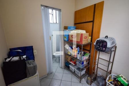 Apartamento à venda com 200m², 4 quartos e 3 vagas Apartamento à venda com 200m², 4 quartos e 3 vagasQuarto de Serviço
