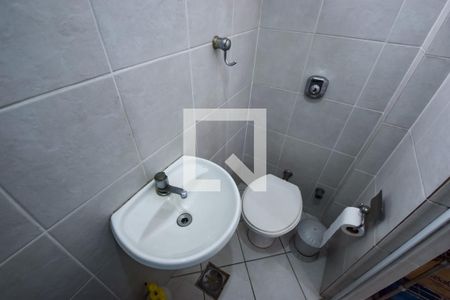 Apartamento à venda com 200m², 4 quartos e 3 vagas Apartamento à venda com 200m², 4 quartos e 3 vagasBanheiro de Serviço