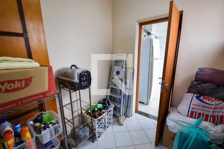 Apartamento à venda com 200m², 4 quartos e 3 vagas Apartamento à venda com 200m², 4 quartos e 3 vagasQuarto de Serviço