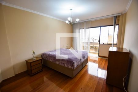 Apartamento à venda com 200m², 4 quartos e 3 vagas Apartamento à venda com 200m², 4 quartos e 3 vagasQuarto 3 - Suíte Master