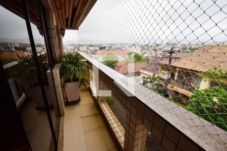 Apartamento à venda com 200m², 4 quartos e 3 vagas Apartamento à venda com 200m², 4 quartos e 3 vagasVaranda da Sala