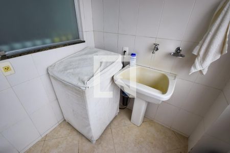 Apartamento à venda com 200m², 4 quartos e 3 vagas Apartamento à venda com 200m², 4 quartos e 3 vagasÁrea de Serviço