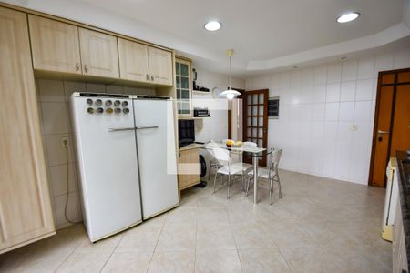 Apartamento à venda com 200m², 4 quartos e 3 vagas Apartamento à venda com 200m², 4 quartos e 3 vagasCozinha