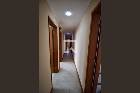 Apartamento à venda com 200m², 4 quartos e 3 vagas Apartamento à venda com 200m², 4 quartos e 3 vagasCorredor