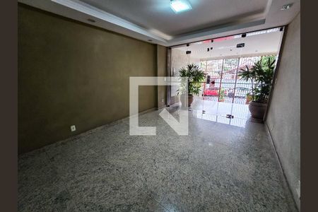 Apartamento à venda com 200m², 4 quartos e 3 vagas Apartamento à venda com 200m², 4 quartos e 3 vagasHall de entrada