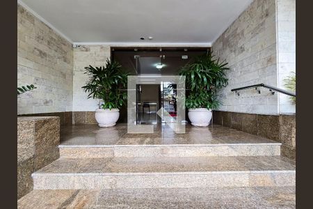 Apartamento à venda com 200m², 4 quartos e 3 vagas Apartamento à venda com 200m², 4 quartos e 3 vagasHall de entrada