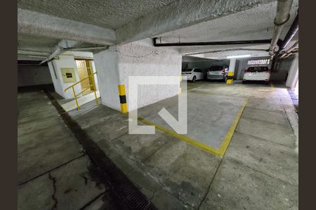 Apartamento à venda com 200m², 4 quartos e 3 vagas Apartamento à venda com 200m², 4 quartos e 3 vagasGaragem