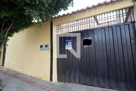 Casa à venda com 360m², 4 quartos e 3 vagasFachada