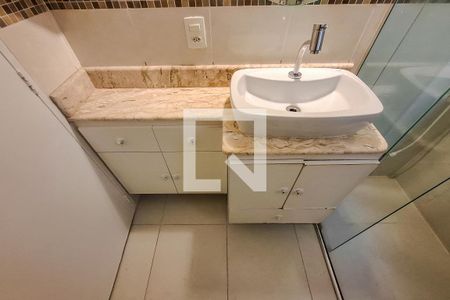 Apartamento à venda com 55m², 2 quartos e sem vaga Apartamento à venda com 55m², 2 quartos e sem vagaBanheiro