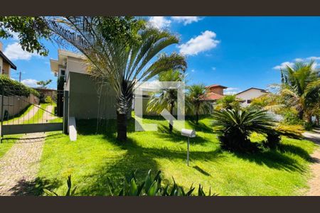 Casa de condomínio à venda com 276m², 4 quartos e 6 vagas Casa de condomínio à venda com 276m², 4 quartos e 6 vagasFoto 01