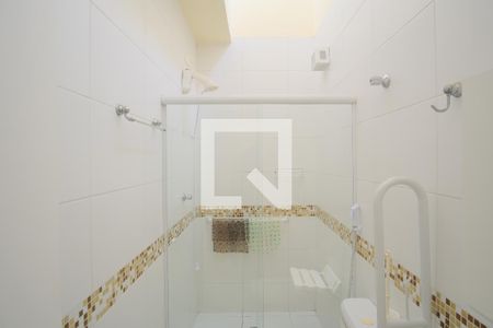 Casa à venda com 150m², 2 quartos e 2 vagasBanheiro da Suíte 1