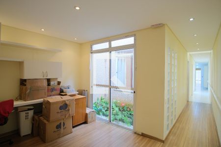 Casa à venda com 150m², 2 quartos e 2 vagasEscritório