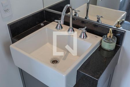 Banheiro de kitnet/studio à venda com 1 quarto, 26m² em Vila Olímpia, São Paulo