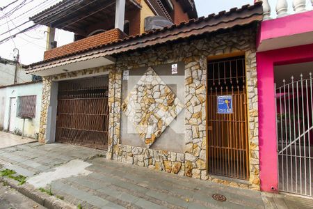 Casa à venda com 149m², 3 quartos e 3 vagas Casa à venda com 149m², 3 quartos e 3 vagasFachada + Plaquinha