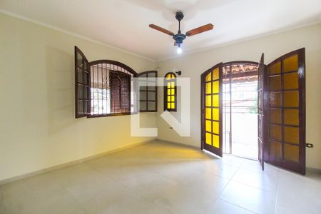 Casa à venda com 149m², 3 quartos e 3 vagas Casa à venda com 149m², 3 quartos e 3 vagasSuíte