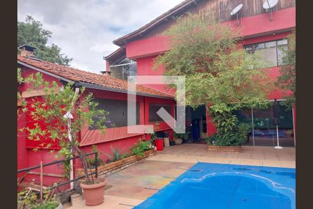 Casa à venda com 525m², 3 quartos e 2 vagasPiscina