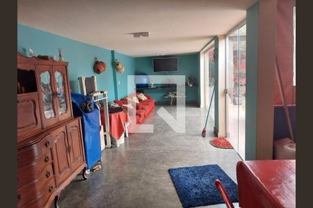 Casa à venda com 525m², 3 quartos e 2 vagasChurrasqueira