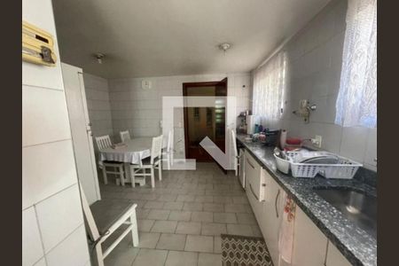 Casa à venda com 300m², 5 quartos e 4 vagas Casa à venda com 300m², 5 quartos e 4 vagasFoto 10