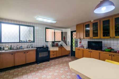 Casa para alugar com 400m², 6 quartos e 4 vagas Casa para alugar com 400m², 6 quartos e 4 vagasCozinha