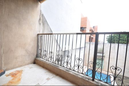 Casa à venda com 378m², 4 quartos e 8 vagasSacada da Sala