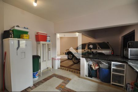 Casa à venda com 378m², 4 quartos e 8 vagasChurrasqueira