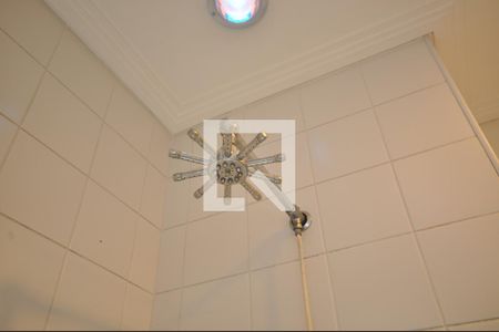 Casa à venda com 378m², 4 quartos e 8 vagasBanheiro da Suíte Master