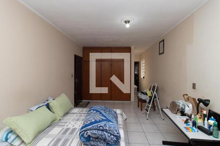 Casa à venda com 300m², 5 quartos e 6 vagas Casa à venda com 300m², 5 quartos e 6 vagasQuarto Suíte