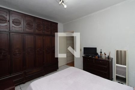 Casa à venda com 300m², 5 quartos e 6 vagas Casa à venda com 300m², 5 quartos e 6 vagasQuarto 5