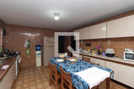 Casa à venda com 300m², 5 quartos e 6 vagas Casa à venda com 300m², 5 quartos e 6 vagasCozinha 1