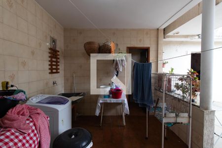 Casa à venda com 300m², 5 quartos e 6 vagas Casa à venda com 300m², 5 quartos e 6 vagasÁrea de Serviço